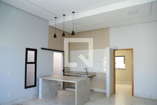 Sala/cozinha de casa à venda com 3 quartos, 118m² em Vila Redencao, Goiânia