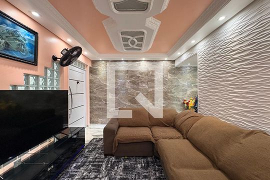 Sala de casa à venda com 4 quartos, 323m² em Cidade São Jorge, Santo André