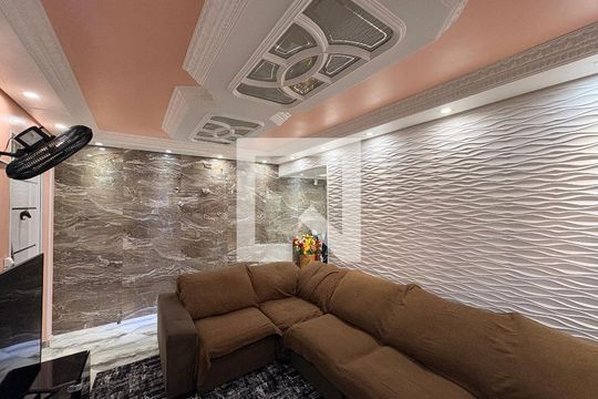 Sala de casa à venda com 4 quartos, 323m² em Cidade São Jorge, Santo André