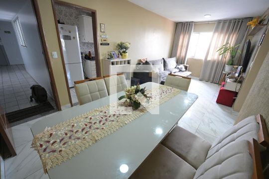 Apartamento à venda com 2 quartos, 60m² em Setor Marista, Goiânia