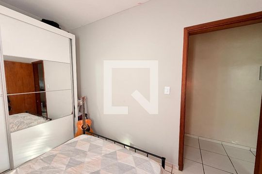 Quarto 2 de casa à venda com 2 quartos, 123m² em Parque Residencial Almerinda Chaves, Jundiaí