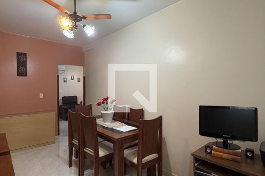 Sala de apartamento para alugar com 3 quartos, 90m² em Boqueirão, Santos