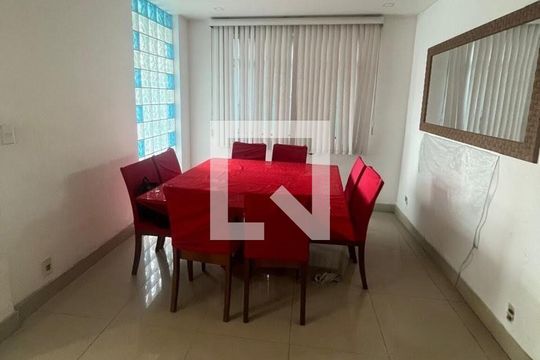 Copa de casa para alugar com 3 quartos, 100m² em Osvaldo Cruz, Rio de Janeiro