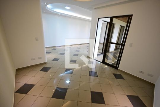 Apartamento para alugar com 6 quartos, 171m² em Setor Bela Vista, Goiânia