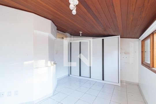 Quarto de apartamento para alugar com 3 quartos, 140m² em Petrópolis, Porto Alegre