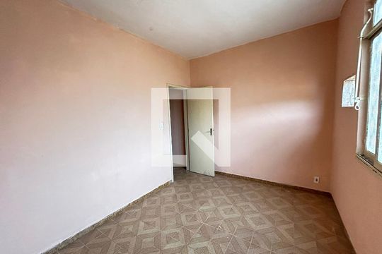 Quarto de casa para alugar com 1 quarto, 38m² em Pavuna, Nilópolis