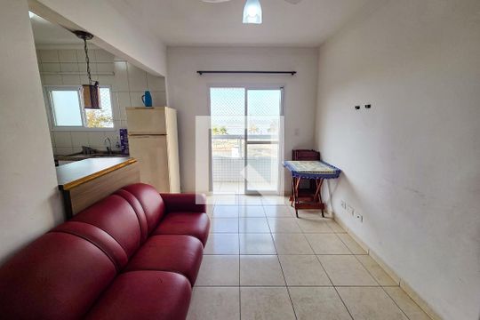 Sala de apartamento para alugar com 1 quarto, 45m² em Nova Mirim, Praia Grande