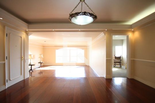 Sala 2 de apartamento para alugar com 4 quartos, 210m² em Real Parque, São Paulo
