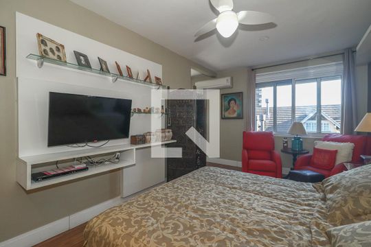 Quarto Suíte de casa de condomínio à venda com 3 quartos, 218m² em Jardim Carvalho, Porto Alegre
