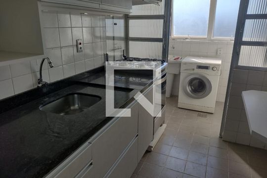 Cozinha/Area de serviço de apartamento para alugar com 2 quartos, 75m² em Cristal, Porto Alegre
