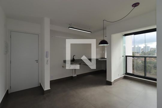 Sala de apartamento para alugar com 2 quartos, 44m² em Parque Oratório, Santo André