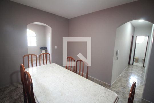 Sala de casa à venda com 2 quartos, 374m² em Milionários, Belo Horizonte