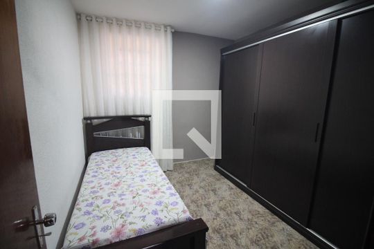 Quarto 1 de casa à venda com 2 quartos, 374m² em Milionários, Belo Horizonte