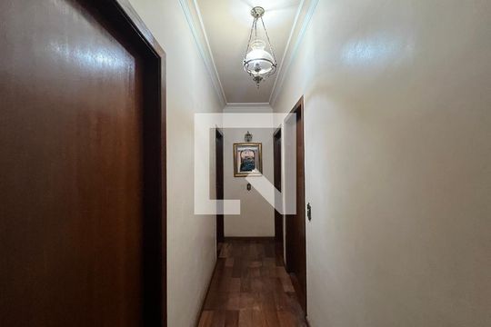 Corredor de casa para alugar com 7 quartos, 514m² em Castelo, Belo Horizonte