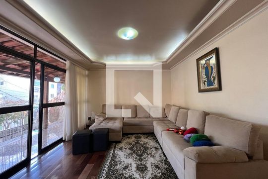 Sala 1 de casa para alugar com 7 quartos, 514m² em Castelo, Belo Horizonte