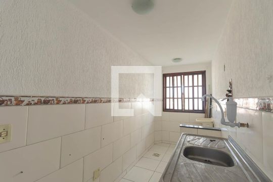 Cozinha/Área de serviço de casa para alugar com 3 quartos, 92m² em Alcantara, São Gonçalo