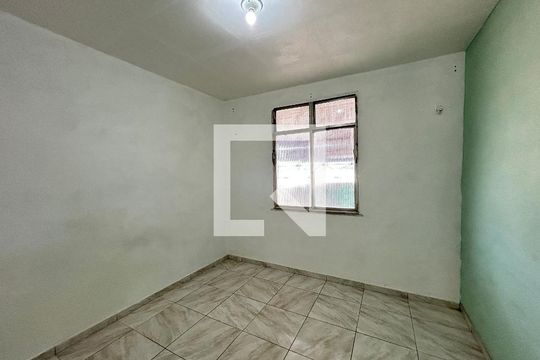 Quarto 2 de casa para alugar com 2 quartos, 80m² em Guadalupe, Rio de Janeiro