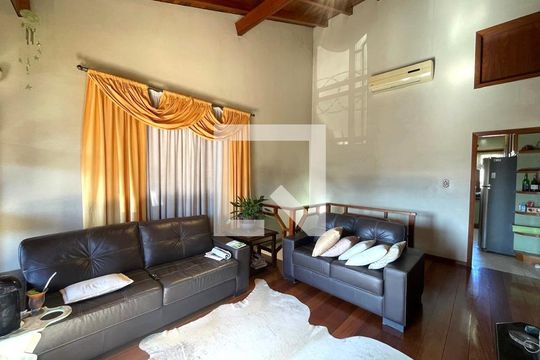 Casa à venda com 3 quartos, 213m² em Scharlau, São Leopoldo