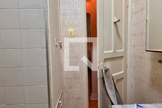Banheiro  de apartamento à venda com 1 quarto, 40m² em Leblon, Rio de Janeiro