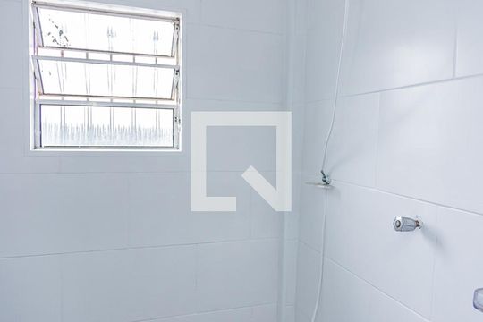 Banheiro de casa para alugar com 1 quarto, 50m² em Parque Sao Luis, São Paulo