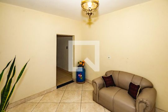Sala de casa à venda com 4 quartos, 240m² em Alípio de Melo, Belo Horizonte