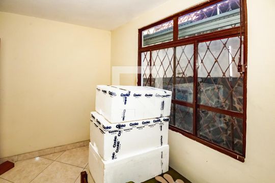Quarto de casa à venda com 4 quartos, 240m² em Alípio de Melo, Belo Horizonte