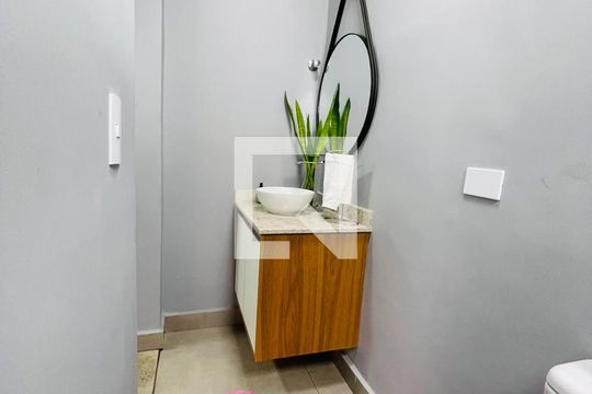 Banheiro de apartamento à venda com 2 quartos, 110m² em Jardim do Estádio, Santo André