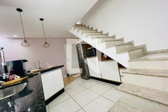 Cozinha de apartamento à venda com 2 quartos, 110m² em Jardim do Estádio, Santo André