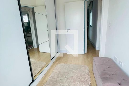 Quarto de apartamento à venda com 2 quartos, 110m² em Jardim do Estádio, Santo André