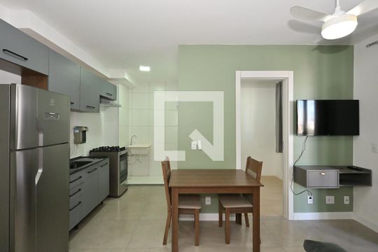 Sala de apartamento para alugar com 2 quartos, 36m² em Vila Andrade, São Paulo