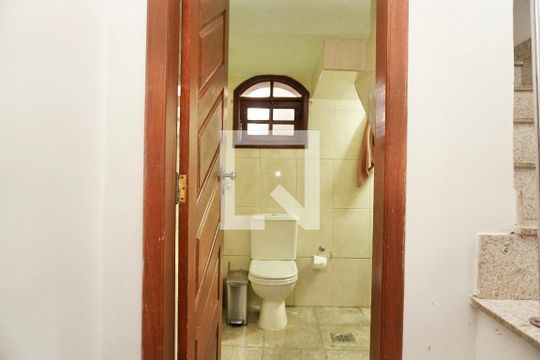Banheiro Social de casa à venda com 5 quartos, 240m² em Santa Amelia, Belo Horizonte