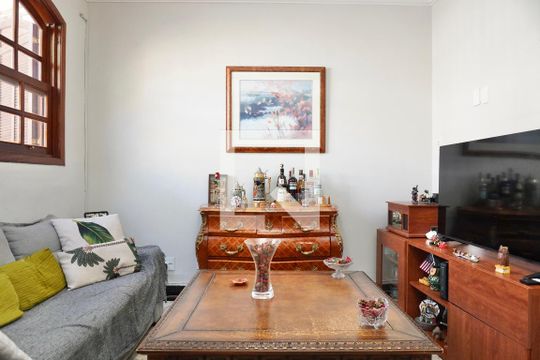 Sala  de casa à venda com 5 quartos, 240m² em Santa Amelia, Belo Horizonte