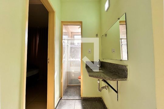 Apartamento à venda com 2 quartos, 59m² em Manacás, Belo Horizonte