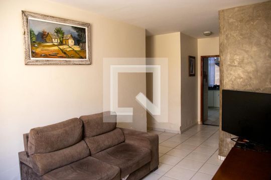 Casa à venda com 4 quartos, 240m² em Jardim Novo Mundo, Goiânia