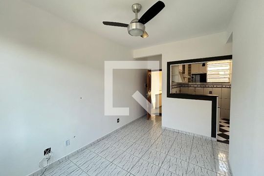 Sala de apartamento para alugar com 3 quartos, 65m² em Campinho, Rio de Janeiro