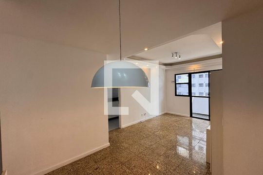 Apartamento para alugar com 2 quartos, 74m² em Barra da Tijuca, Rio de Janeiro