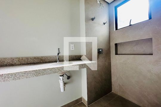 Apartamento à venda com 2 quartos, 60m² em Anchieta, Belo Horizonte