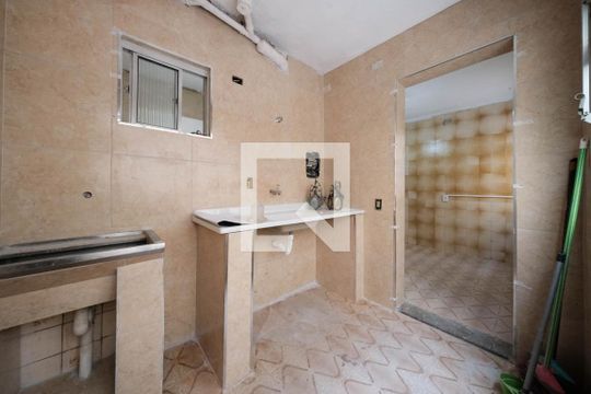 Cozinha e Área de Serviço de apartamento para alugar com 2 quartos, 57m² em Artur Alvim, São Paulo
