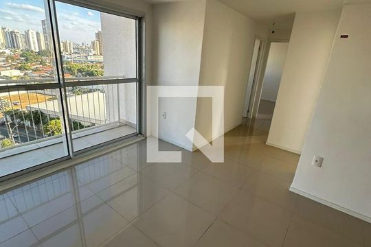 Sala de apartamento para alugar com 3 quartos, 76m² em Setor Coimbra, Goiânia