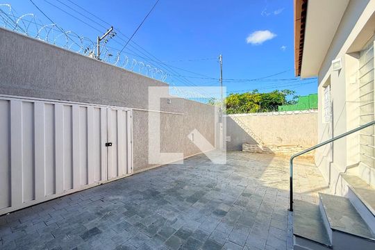 Casa à venda com 3 quartos, 300m² em Renascença, Belo Horizonte
