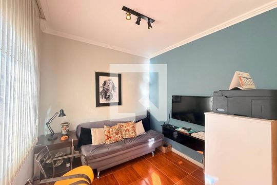 Casa à venda com 3 quartos, 300m² em Renascença, Belo Horizonte