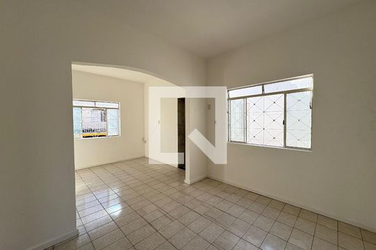 Sala de casa para alugar com 2 quartos, 161m² em Jardim Bandeirantes, Contagem
