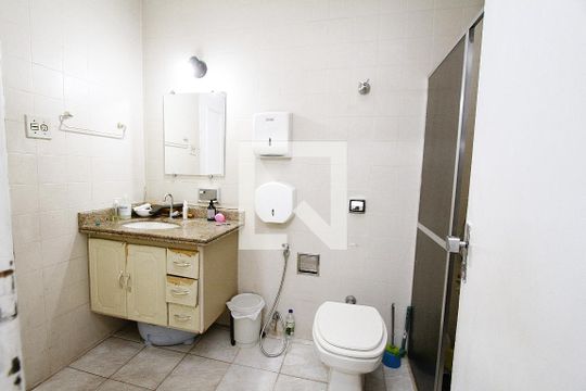 Banheiro da Suíte de casa à venda com 4 quartos, 360m² em Cinquentenario, Belo Horizonte