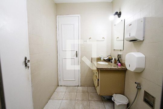 Banheiro da Suíte de casa à venda com 4 quartos, 360m² em Cinquentenario, Belo Horizonte