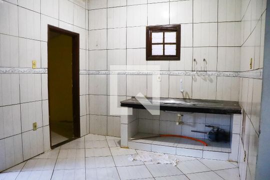 Cozinha de casa para alugar com 2 quartos, 96m² em Cidade Beira Mar, Rio das Ostras