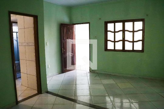 Sala de casa para alugar com 2 quartos, 96m² em Cidade Beira Mar, Rio das Ostras