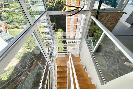 Escada de apartamento à venda com 2 quartos, 116m² em Jardim Prudência, São Paulo