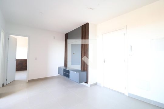 Sala/Cozinha de apartamento para alugar com 1 quarto, 44m² em Granja Marileusa, Uberlândia