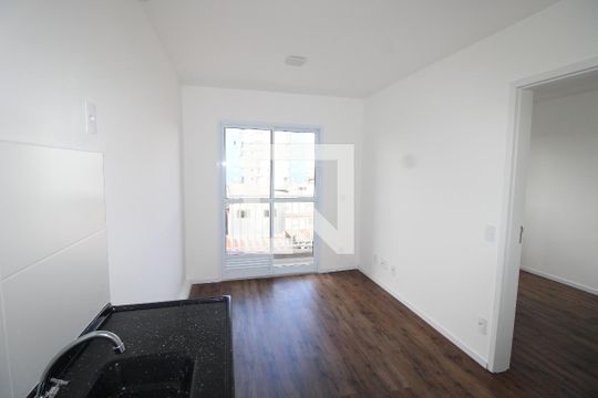 Sala/Cozinha de apartamento para alugar com 1 quarto, 26m² em Parada Xv de Novembro, São Paulo