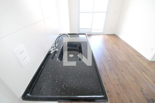 Sala/Cozinha de apartamento para alugar com 1 quarto, 26m² em Parada Xv de Novembro, São Paulo